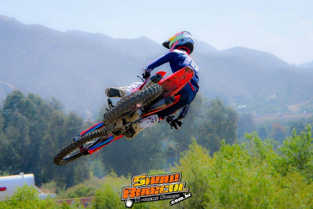 Quarta-feira de treinos na Calif&oacute;rnia com os Pr&oacute;’s do AMA Motocross em Lake Elsinore pelas lentes do Tiago Show Radical