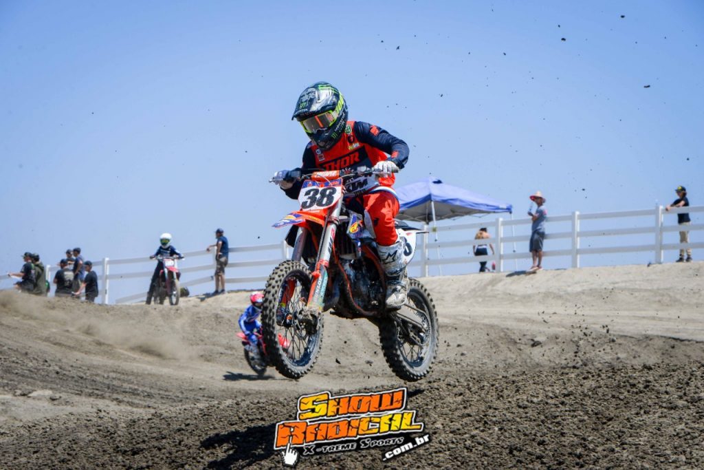 Quarta-feira de treinos na Calif&oacute;rnia com os Pr&oacute;’s do AMA Motocross em Lake Elsinore pelas lentes do Tiago Show Radical