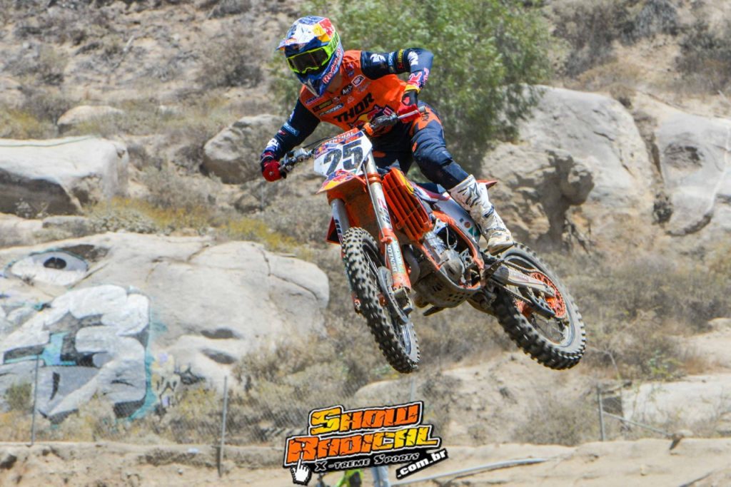 Sexta feira em Perris acompanhando os preparativos dos Pr&oacute;’s, as v&eacute;speras do AMA Motocross