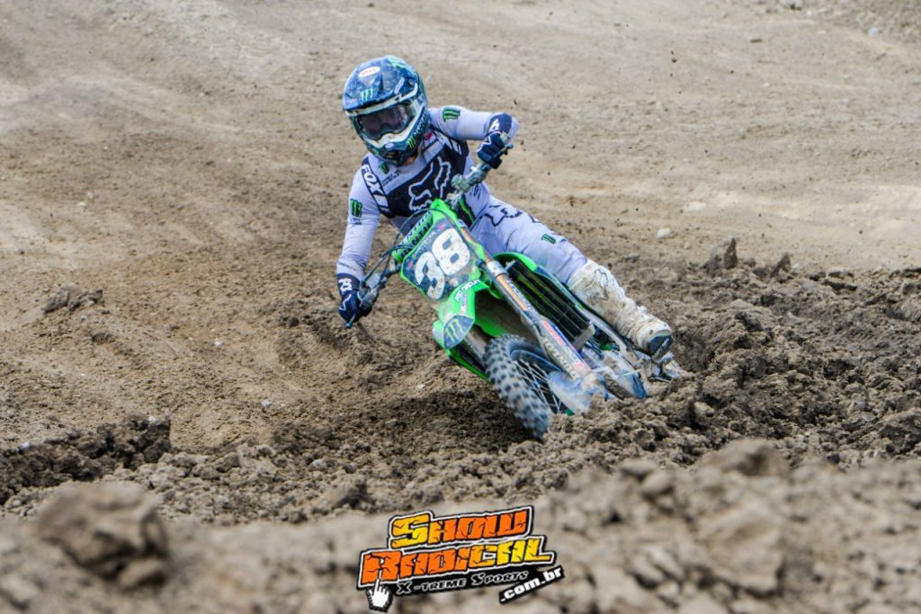 Sexta feira em Perris acompanhando os preparativos dos Pr&oacute;’s, as v&eacute;speras do AMA Motocross