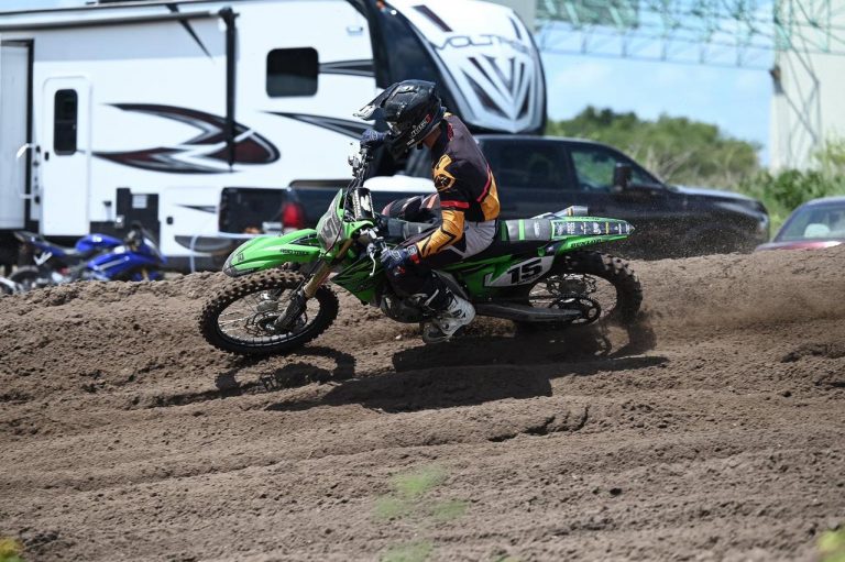 Pedro Magero em ação durante mais uma classificatória para o Loretta Lynn’s