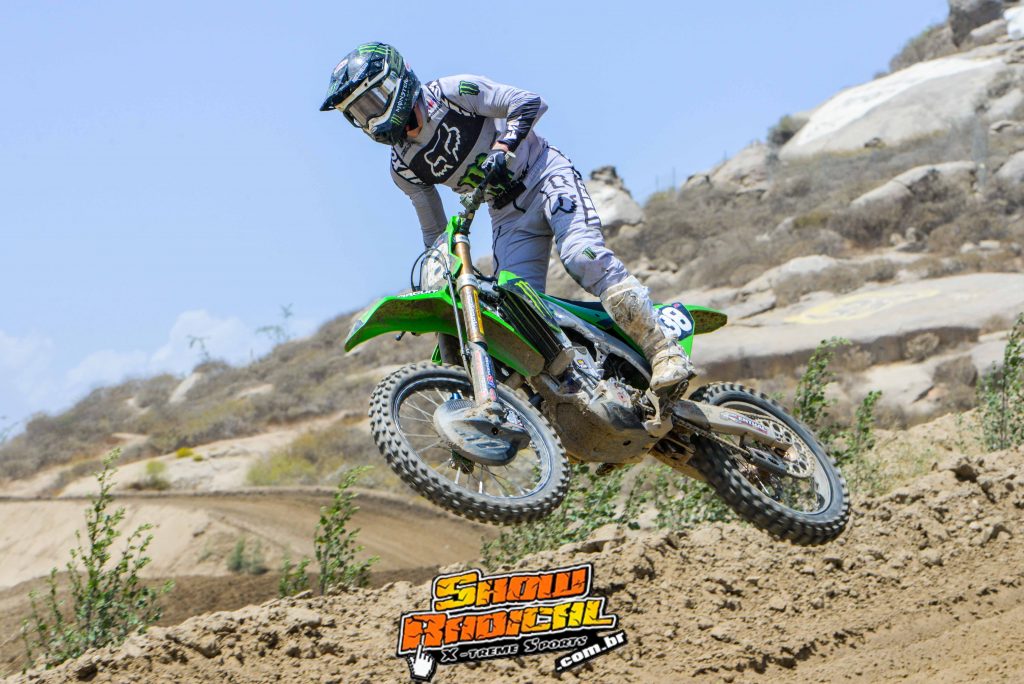 Assista ao novo v&iacute;deo Forkner Style 2, gravado aqui na Calif&oacute;rnia pelo Dirt Shark