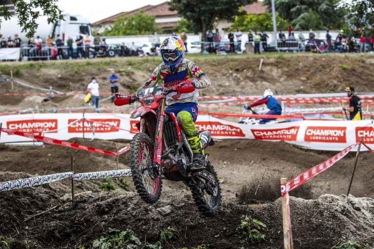Brasileiro Bruno Crivilin acelera na Itália pela 2ª etapa do Mundial de Enduro
