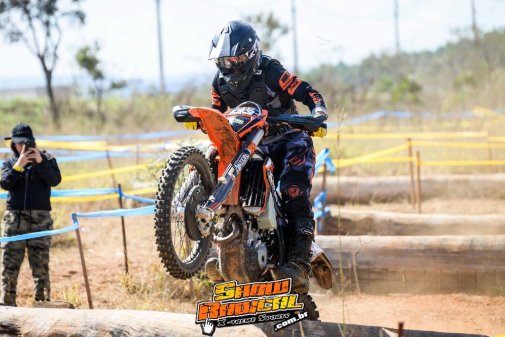 Resultados de domingo na 3&ordf; rodada do Brasileiro de Enduro
