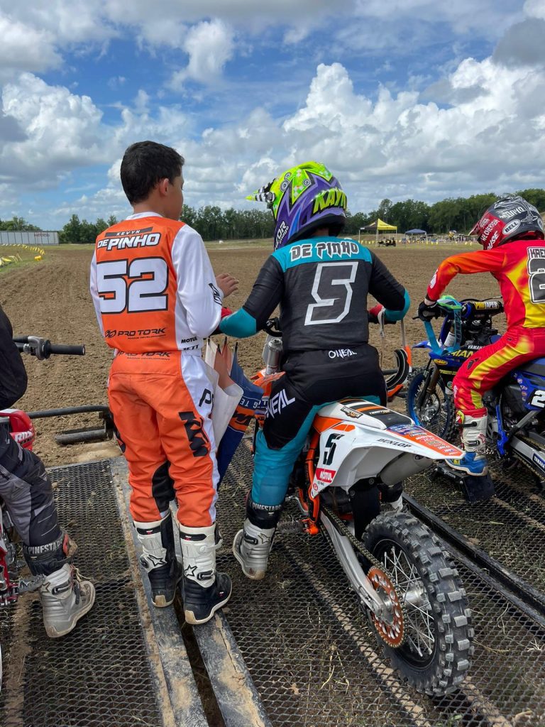 Kevyn de Pinho alcan&ccedil;a mais uma classifica&ccedil;&atilde;o para o Loretta Lynn’s