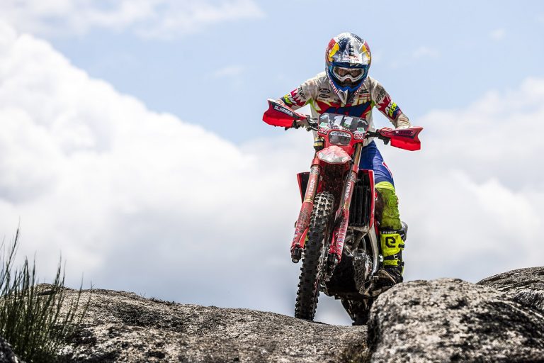 Mundial de Enduro: Crivilin repete 7º lugar na classe E1 na abertura da temporada em Portugal