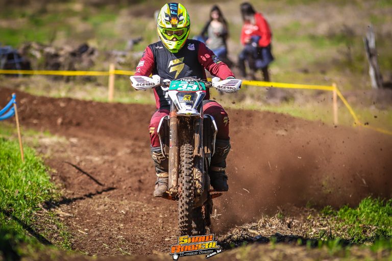 Capixaba Patrik Capila, do time MXF, lidera o Brasileiro de Enduro