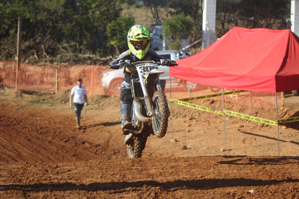 Heitor Matos vence a 2a etapa da Copa S&atilde;o Rafael de Motocross e assume lideran&ccedil;a isolada do campeonato.