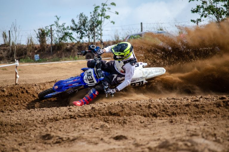 Rafael Zenni rumo ao Brasileiro de Motocross com a FAZT Suplementos
