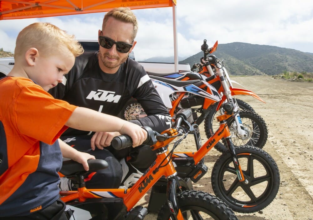 KTM apresenta bike el&eacute;trica infantil STACYC 12eDrive, dispon&iacute;vel no Brasil