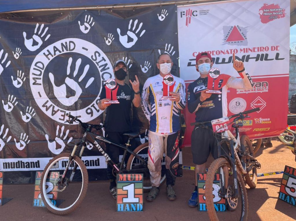 Atletas de Varginha conquistam 3 t&iacute;tulos in&eacute;ditos no campeonato mineiro de Mountain Bike Downhill.