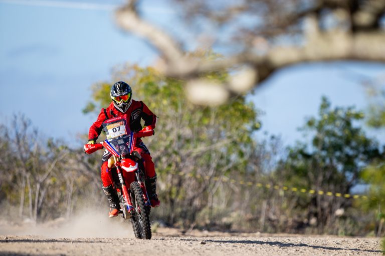 Honda Racing chega ao Alagoas após dia com navegação exigente no Sertões 2021