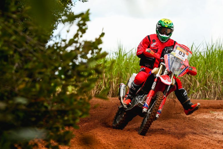 Honda Racing larga no grupo da frente no Sertões 2021