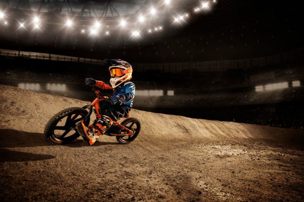 KTM apresenta bike el&eacute;trica infantil STACYC 12eDrive, dispon&iacute;vel no Brasil