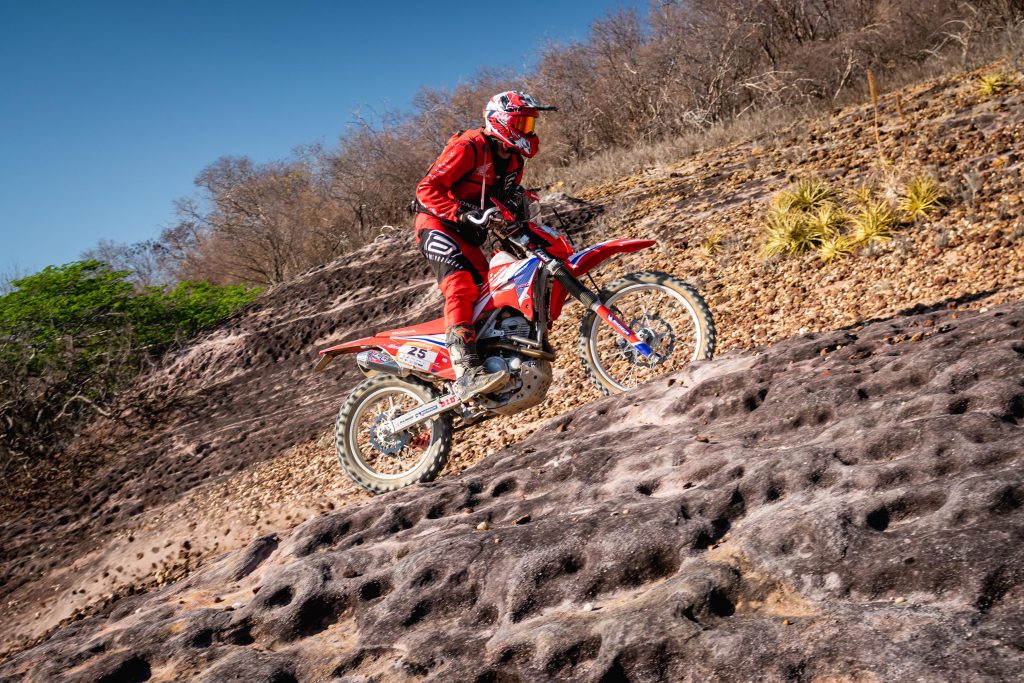 Equipe Honda Racing encara etapa Maratona no Sert&otilde;es 2021