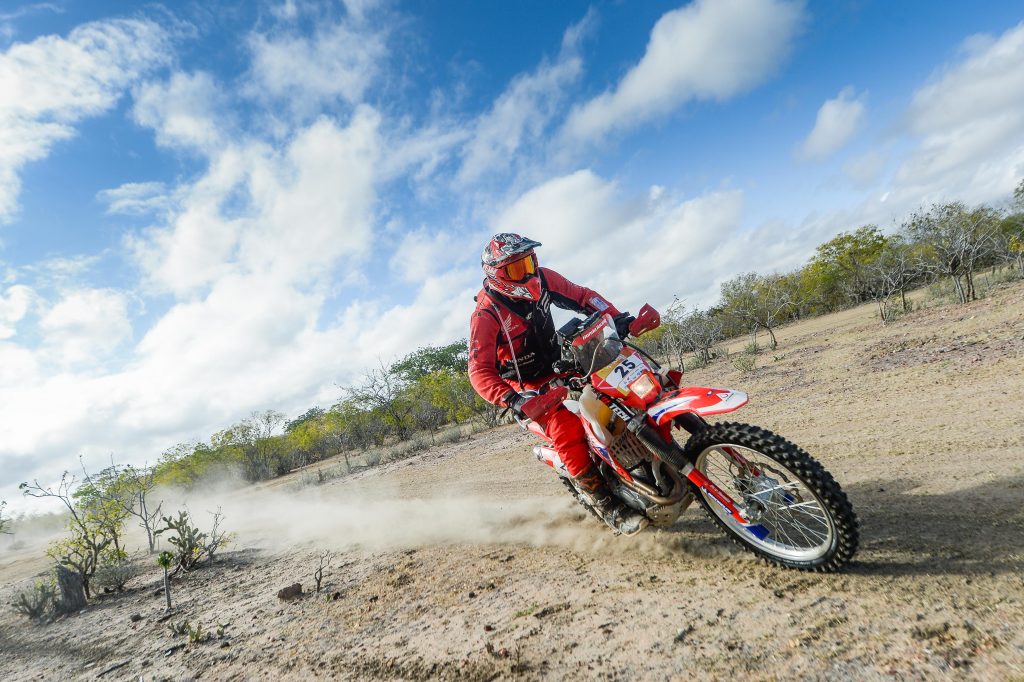 Honda Racing chega ao Alagoas ap&oacute;s dia com navega&ccedil;&atilde;o exigente no Sert&otilde;es 2021