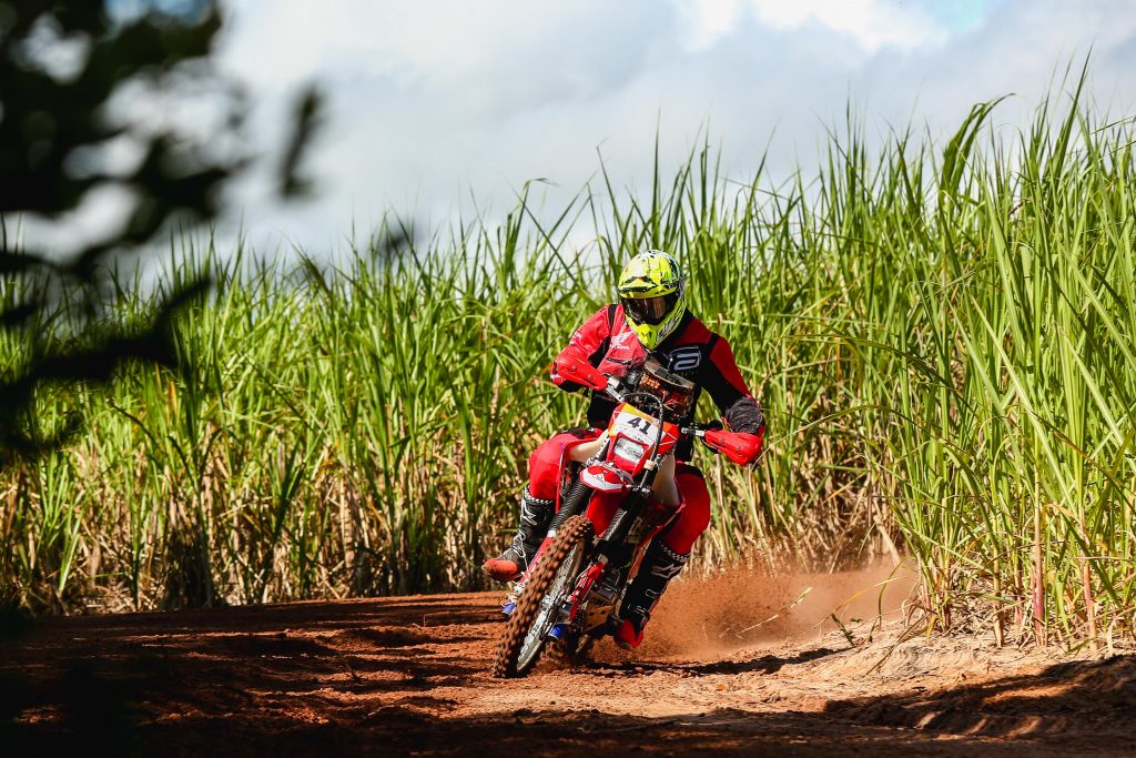 Honda Racing larga no grupo da frente no Sert&otilde;es 2021