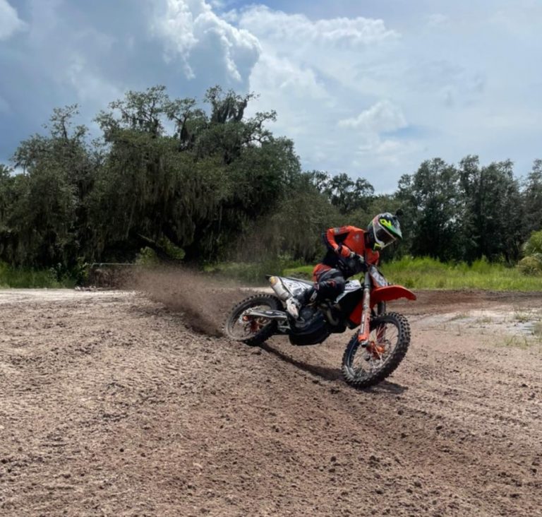 Caio Lopes apresenta o Vlog 6 da série “The Dream”, mostrando todos os preparativos para o AMA Motocross