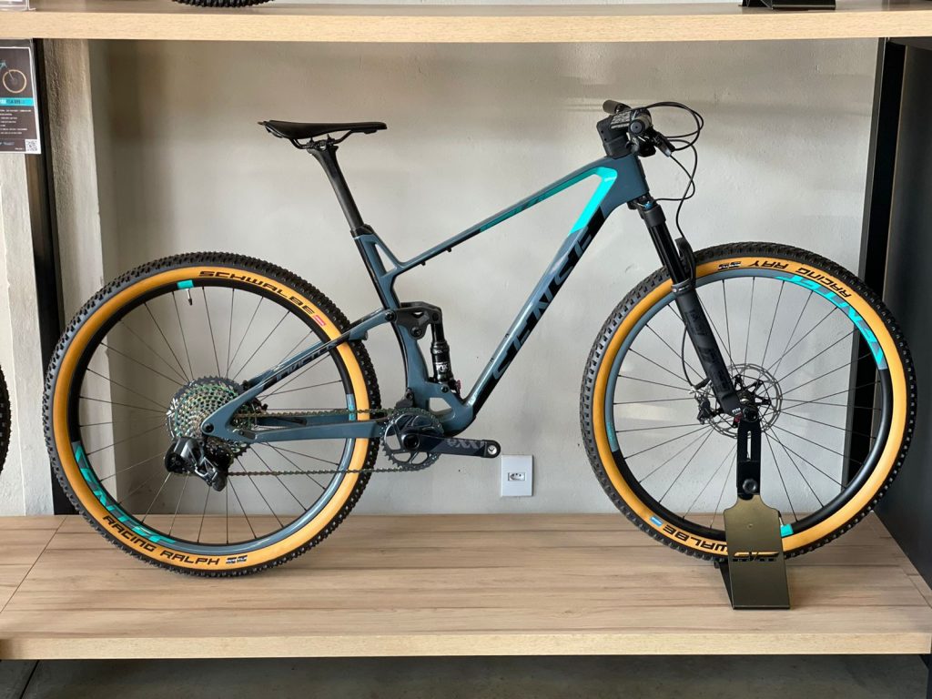 Linha Sense Invictus dispon&iacute;vel a pronta entrega na S2 Bike Shop Varginha