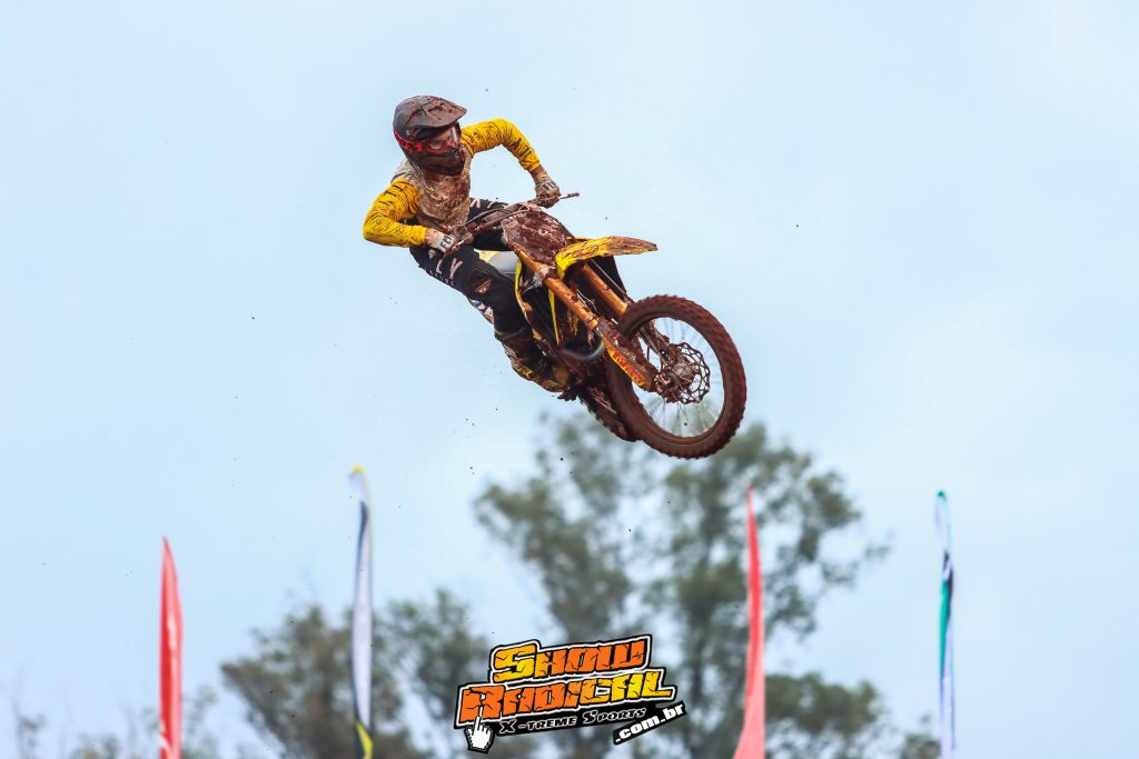Foi dada a largada para a 1&ordf; e 2&ordf; etapas do Campeonato Brasileiro de Motocross 2021