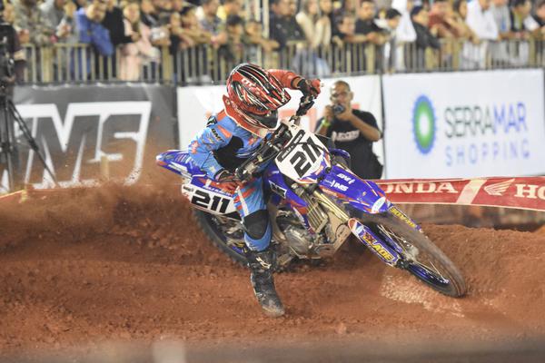 Arena Cross 2021 promete disputas eletrizantes com pilotos nacionais e estrangeiros