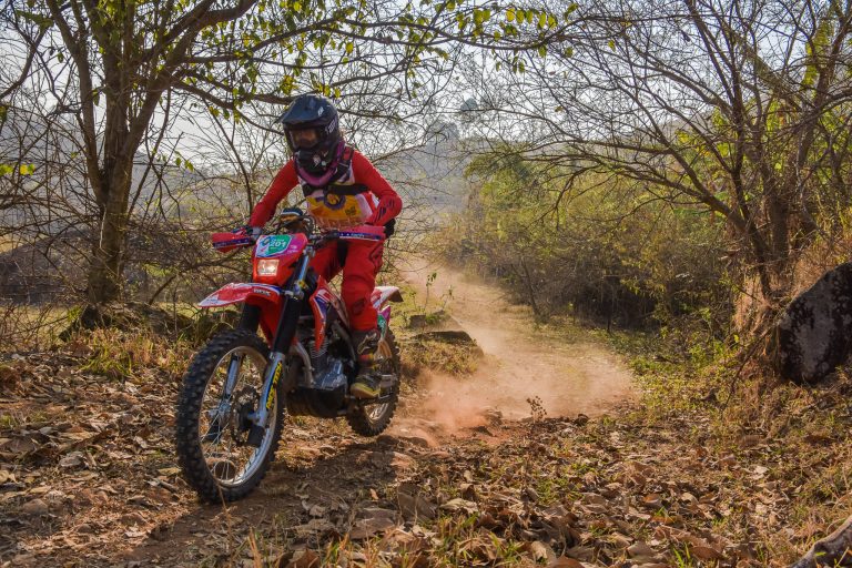 Com Bárbara Neves tetracampeã da Feminina, Honda Racing conquista três pódios no Enduro da Independência 2021