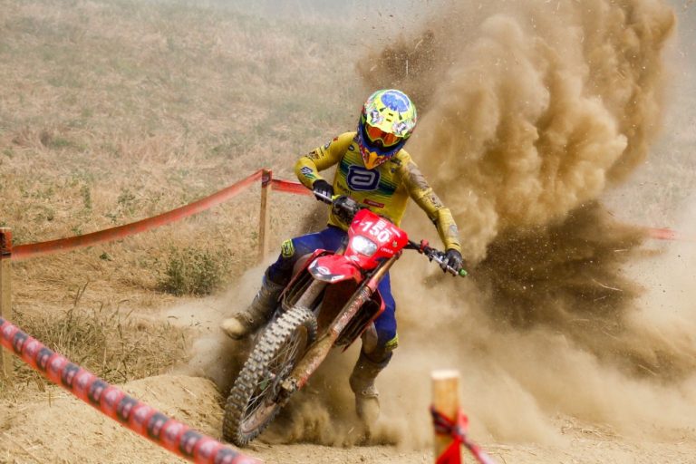 Six Days 2021 chega a metade, saiba como está o desempenho dos pilotos brasileiros