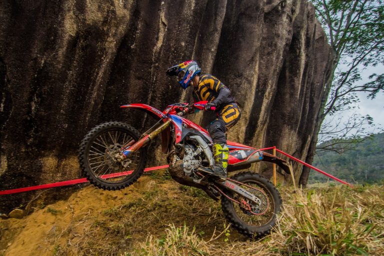 Equipe Honda Racing parte para penúltima prova do Brasileiro de Enduro 2021