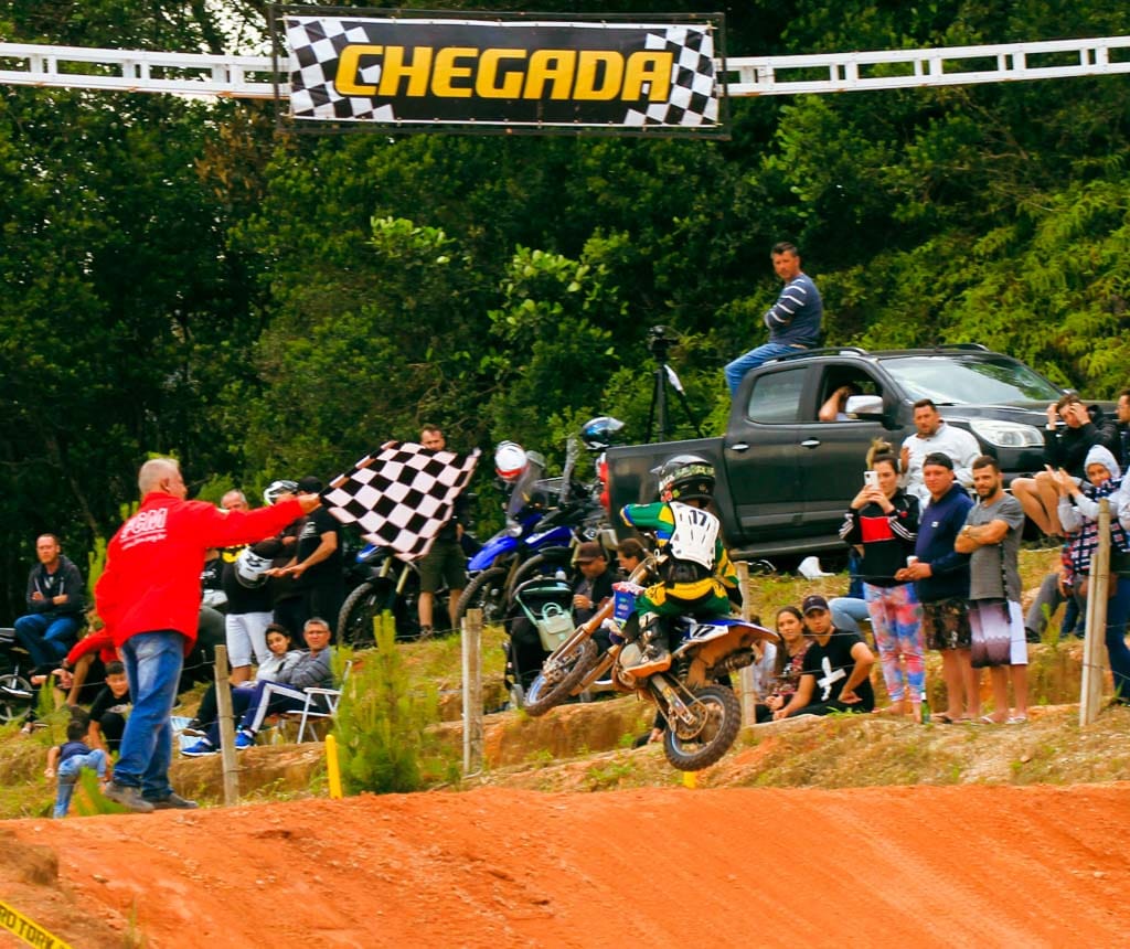Zion Berchtold vence a abertura do Catarinense de MX