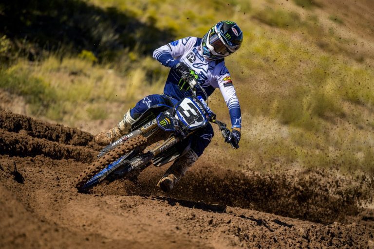 VÍDEO: Eli Tomac acelerando pela primeira vez a YZ450F da Star Racing Yamaha