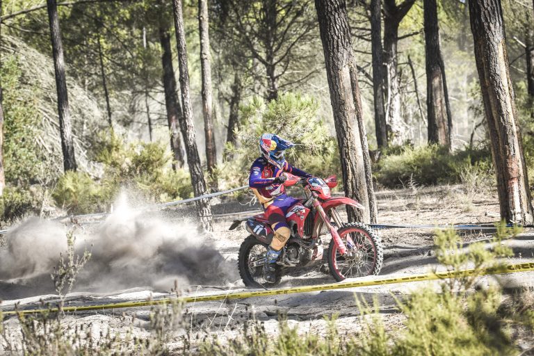 Bruno Crivilin finaliza a penúltima etapa do Mundial de Enduro na sétima posição da E1
