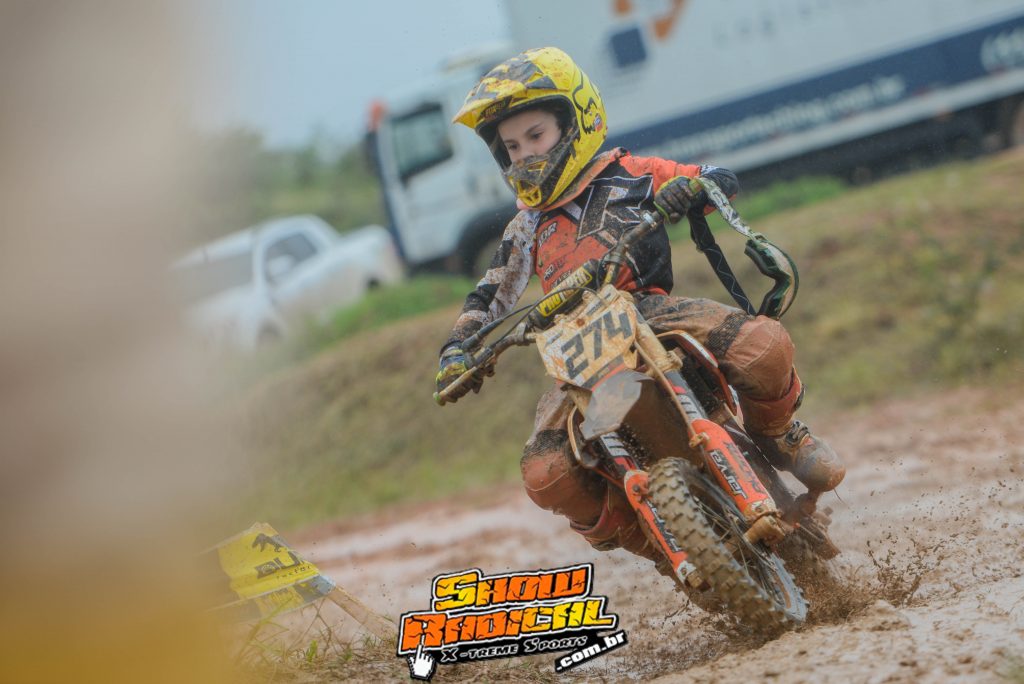 1&ordm; Mini Race Brasil &eacute; sucesso mesmo debaixo de chuva