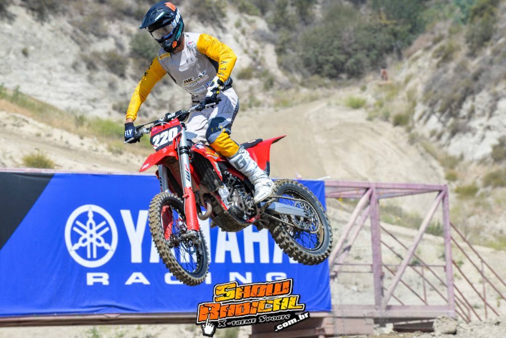 Ramyller Alves #220 mudar&aacute; de time para o Supercross 2022