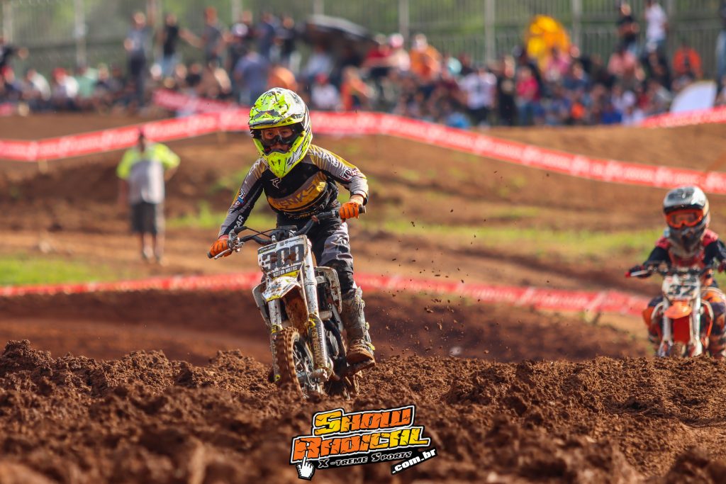 Heitor Matos conquista mais uma vit&oacute;ria para a Husqvarna Brasil e se mant&eacute;m na lideran&ccedil;a do BRMX