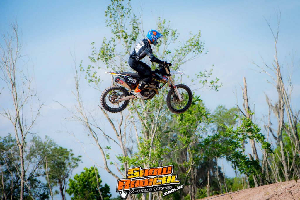 Ramyller Alves #220 mudar&aacute; de time para o Supercross 2022