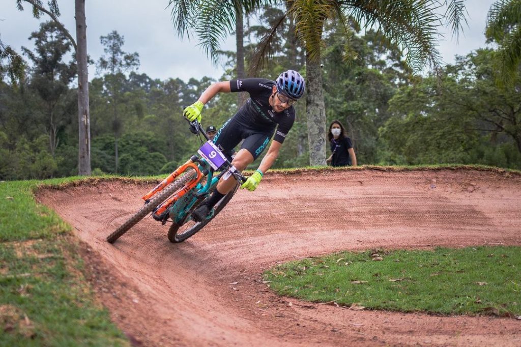 Sense Factory Racing conquista o t&iacute;tulo brasileiro de MTB XCO com Giuliana Morgen