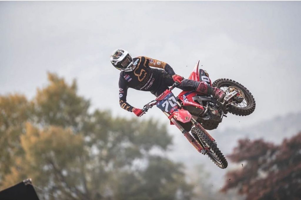MXGP: HRC sobe piloto da MX2 para ser escudeiro de Tim Gajser na briga pelo t&iacute;tulo