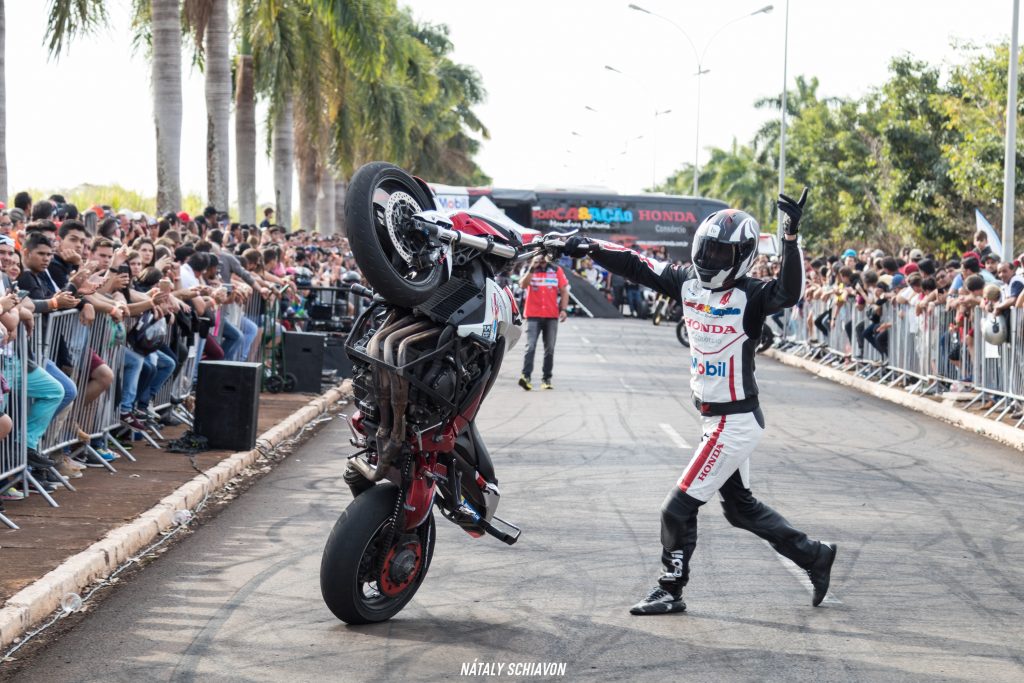 Ingressos dispon&iacute;veis para o Arena Freestyle Motocross que acontece em Caraguatatuba na noite deste s&aacute;bado, 06