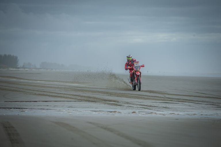Gregorio Caselani vence primeiro dia do Rally de São Paulo nas motos