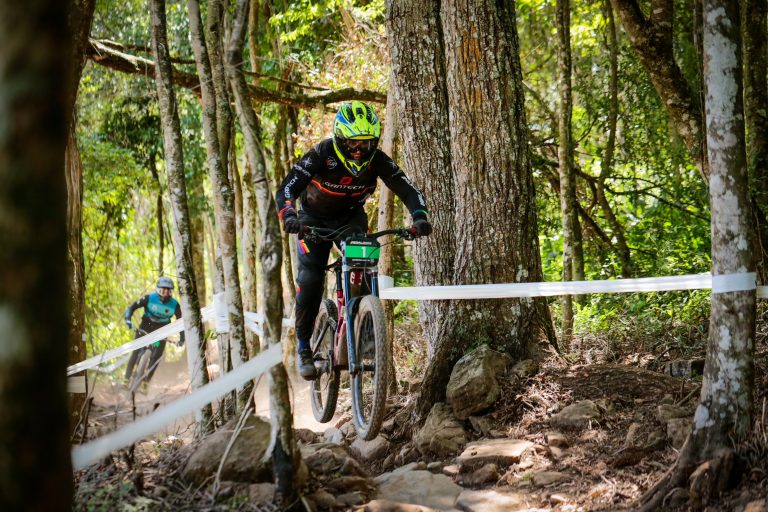 BIKE: Gabriel Giovannini conquista o título brasileiro de Downhill