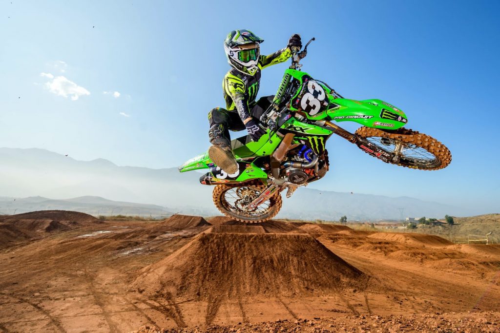 Monster Energy e Pro Circuit Kawasaki apresentam suas equipes para a temporada 2022