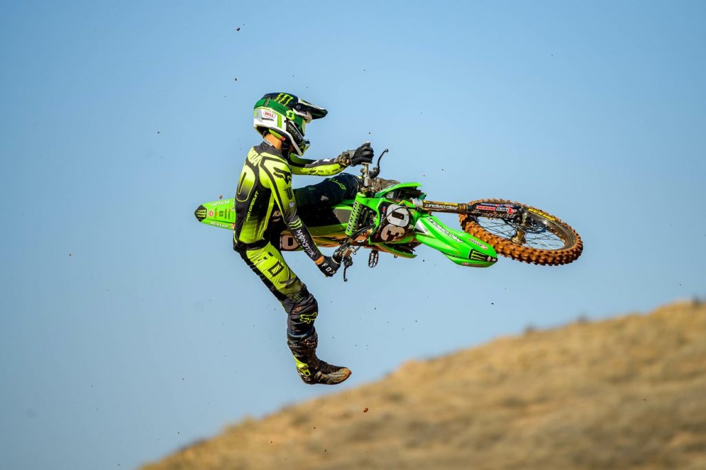 Monster Energy e Pro Circuit Kawasaki apresentam suas equipes para a temporada 2022