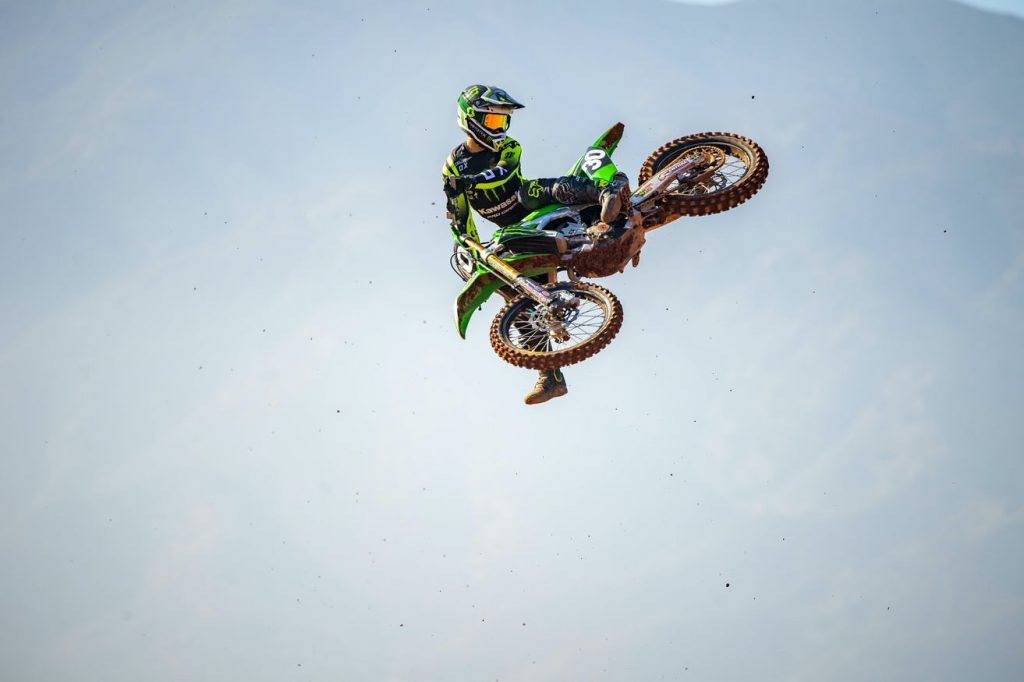 Monster Energy e Pro Circuit Kawasaki apresentam suas equipes para a temporada 2022