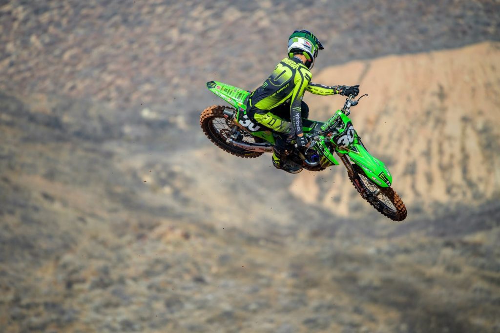 Monster Energy e Pro Circuit Kawasaki apresentam suas equipes para a temporada 2022
