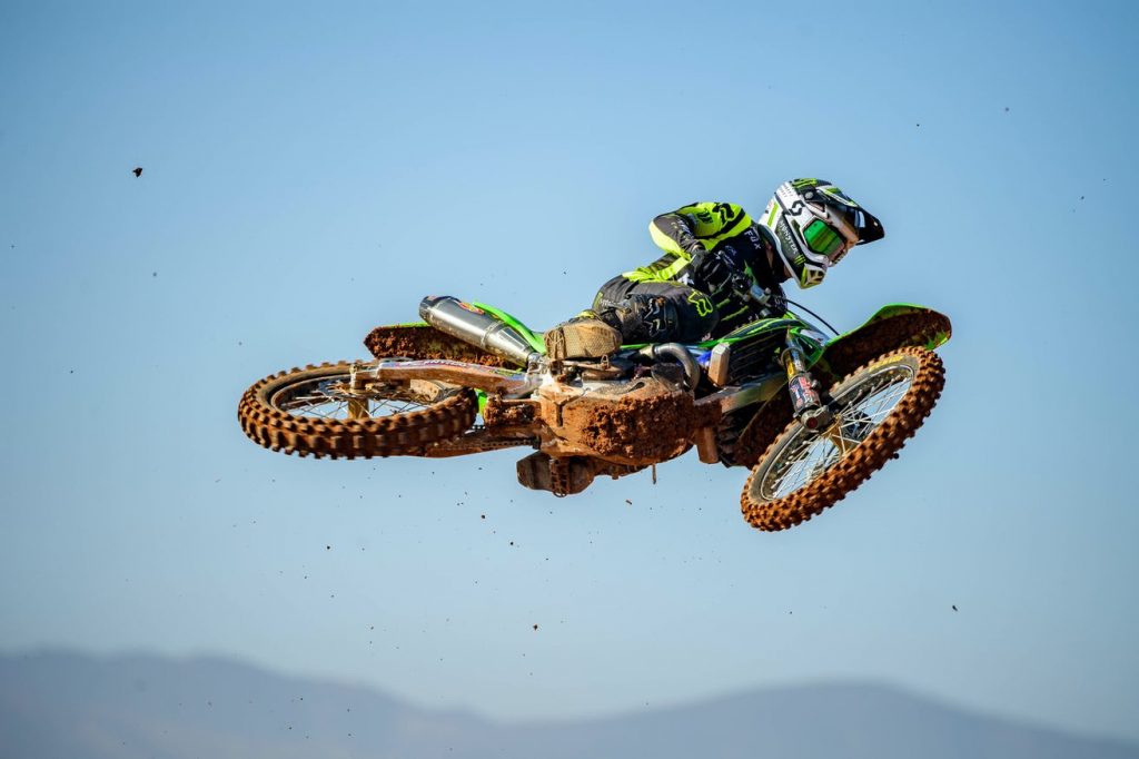 Monster Energy e Pro Circuit Kawasaki apresentam suas equipes para a temporada 2022