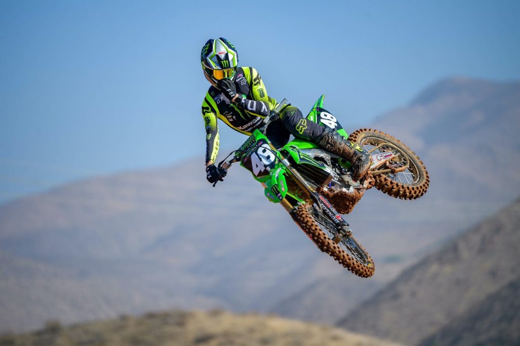 Monster Energy e Pro Circuit Kawasaki apresentam suas equipes para a temporada 2022