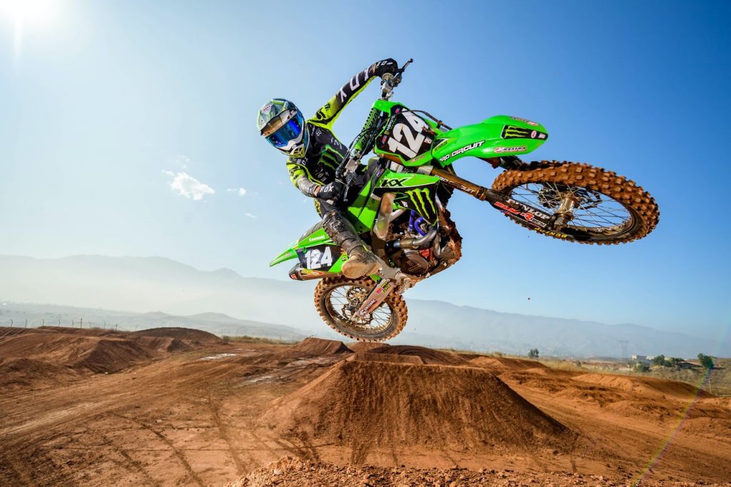 Monster Energy e Pro Circuit Kawasaki apresentam suas equipes para a temporada 2022