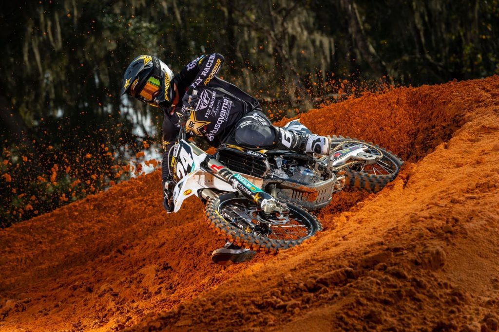 AMA SX: Rockstar Husqvarna &eacute; mais uma das grandes equipes a se apresentarem para a pr&oacute;xima temporada do supercross