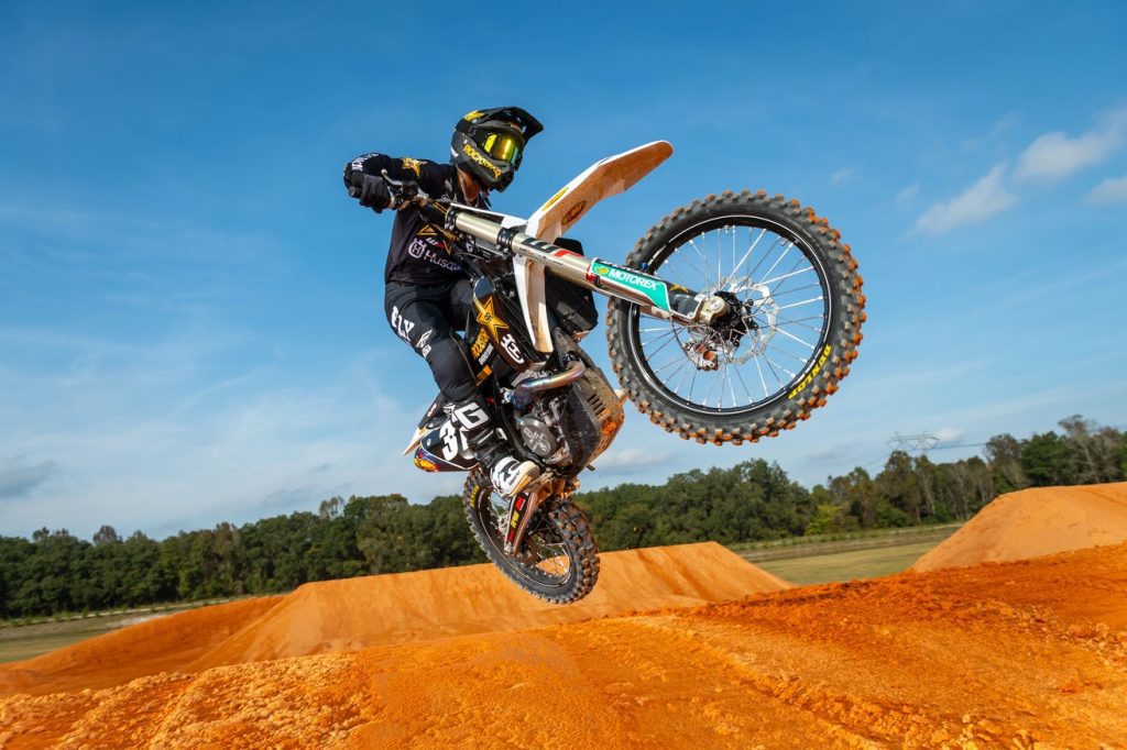 AMA SX: Rockstar Husqvarna &eacute; mais uma das grandes equipes a se apresentarem para a pr&oacute;xima temporada do supercross