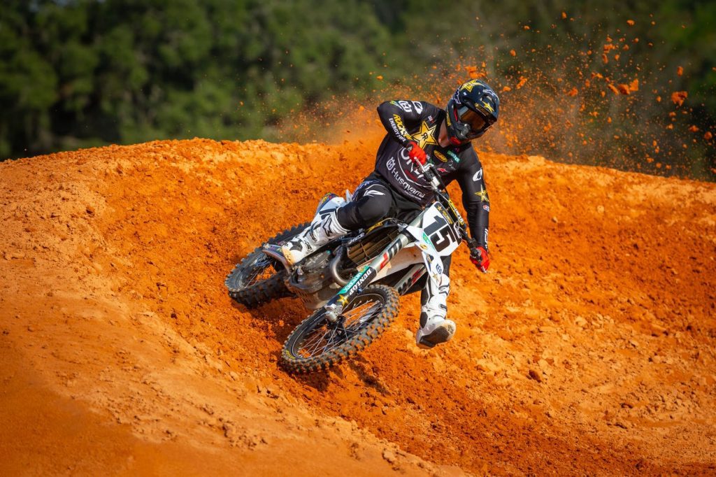 AMA SX: Rockstar Husqvarna &eacute; mais uma das grandes equipes a se apresentarem para a pr&oacute;xima temporada do supercross